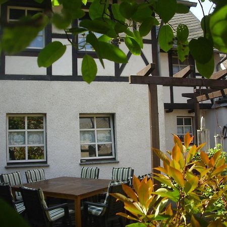 Ferienhaus Haus Am Puetz Wintrich Exterior foto