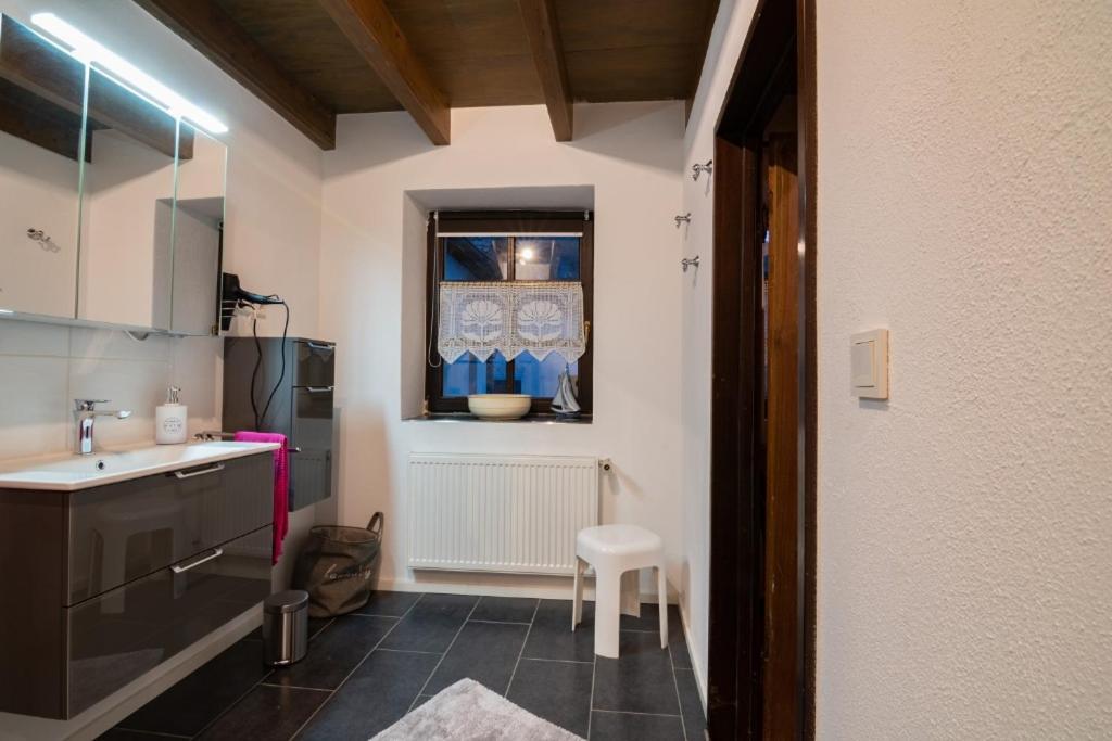 Ferienhaus Haus Am Puetz Wintrich Exterior foto