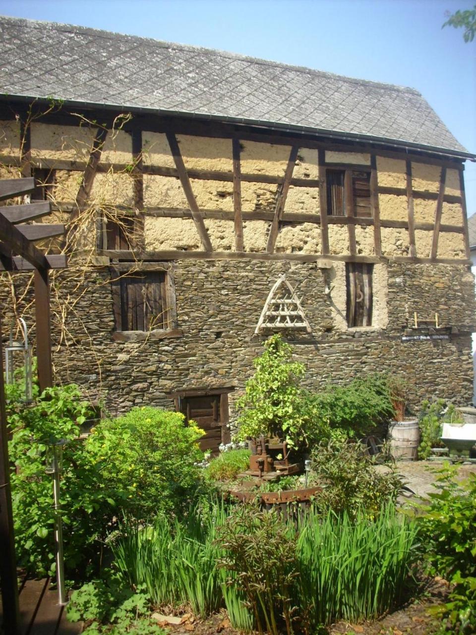 Ferienhaus Haus Am Puetz Wintrich Exterior foto
